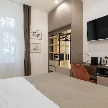 게스트하우스 Park Luxury 4*